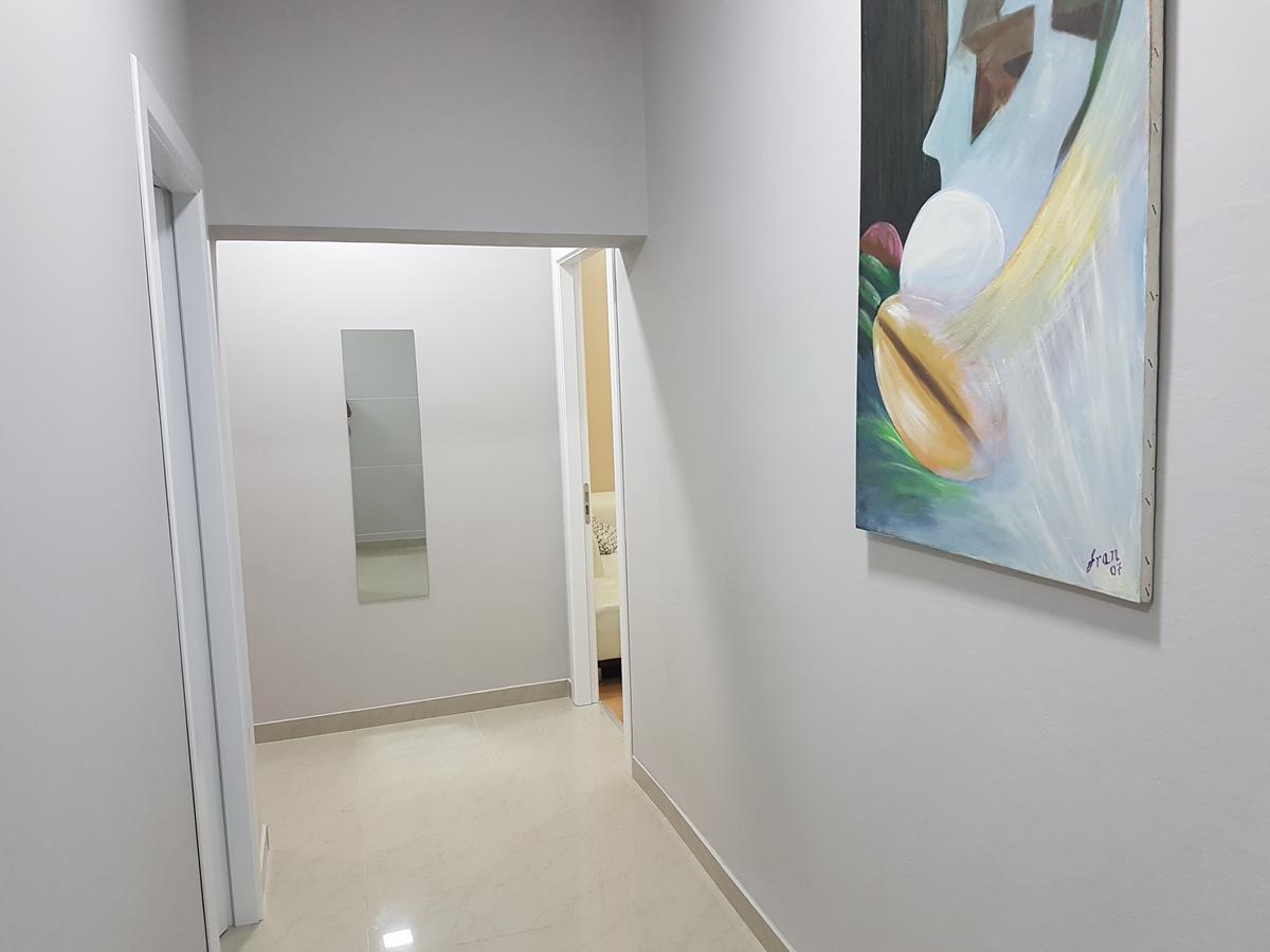 City Center Apartment Тирана Экстерьер фото