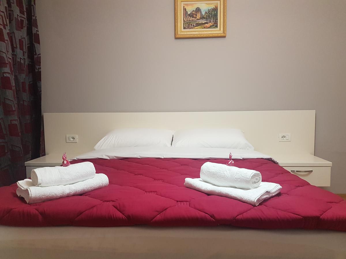 City Center Apartment Тирана Экстерьер фото